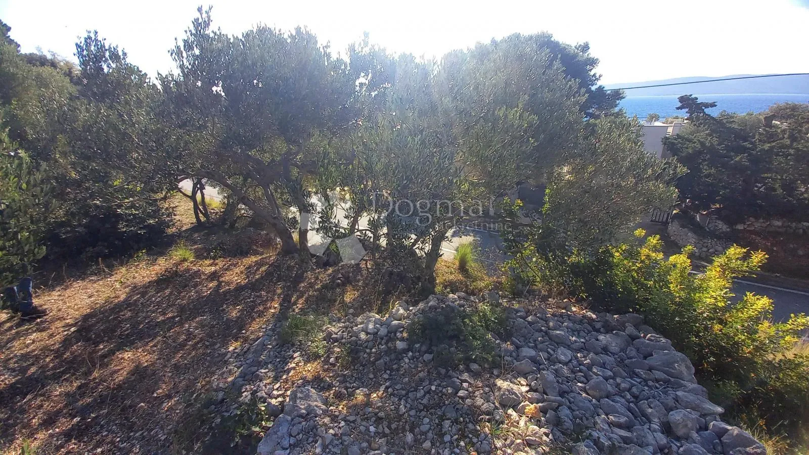 građevinsko zemljište uz magistralu 604m2 živogošće - slika 12