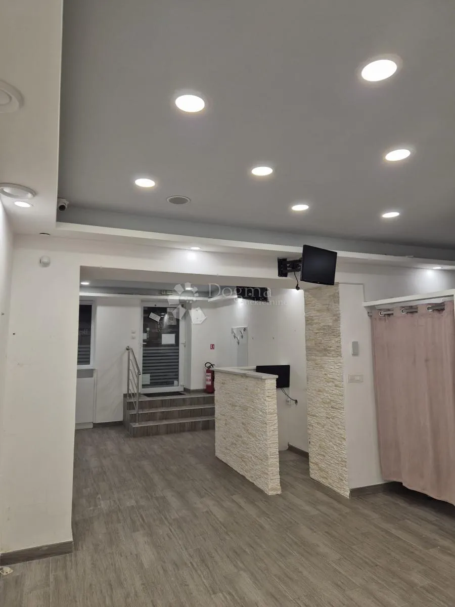 prilika!poslovni prostor s izlogom! - slika 6