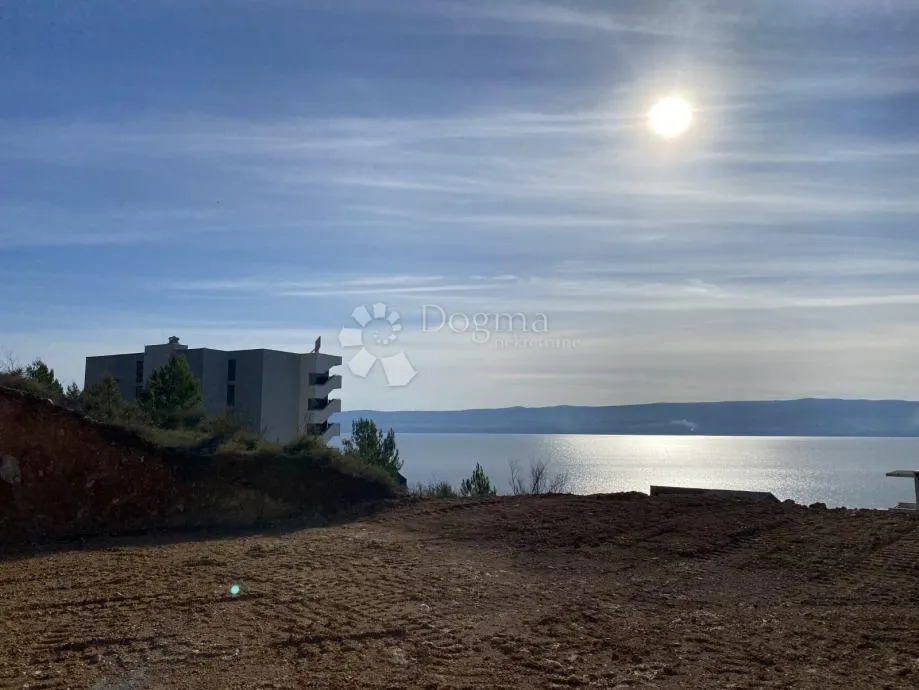 vila s bazenom i pogledom na more u dućama - slika 4