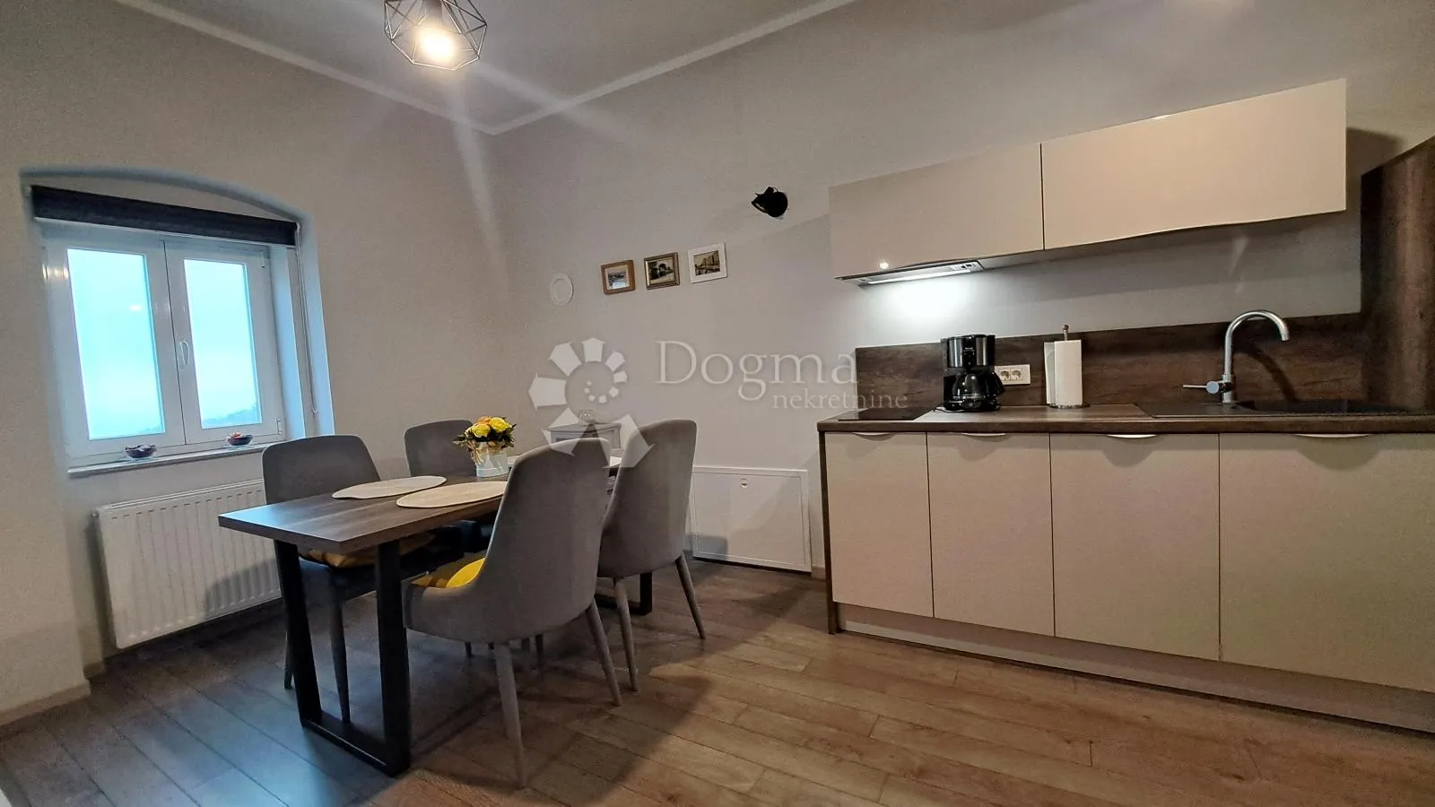 praputnjak, 2s+db,balkon! - slika 2