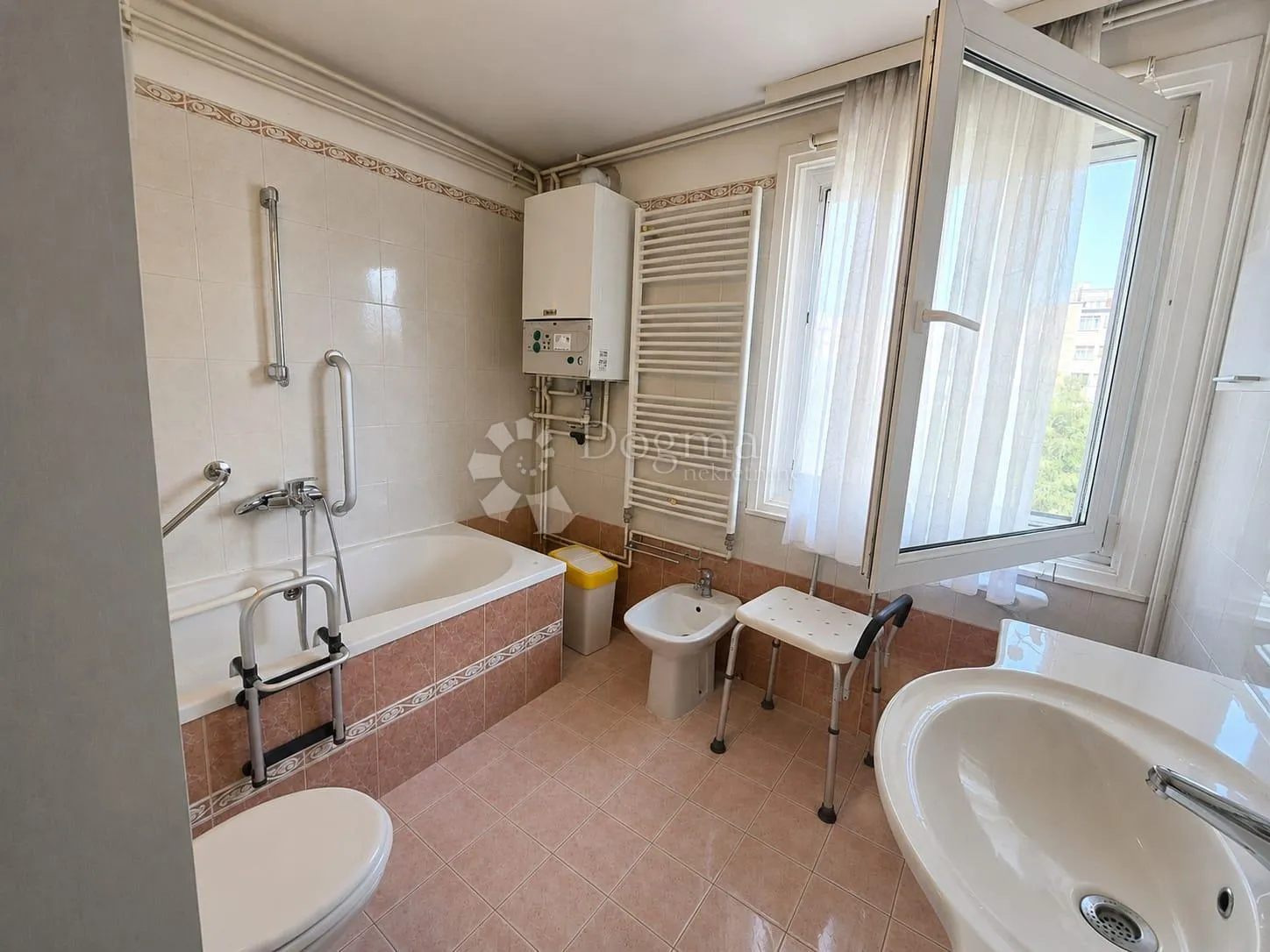 prilika !!! 142 m² | parkirno mjesto | ostava | strogi centar zagreba - slika 23