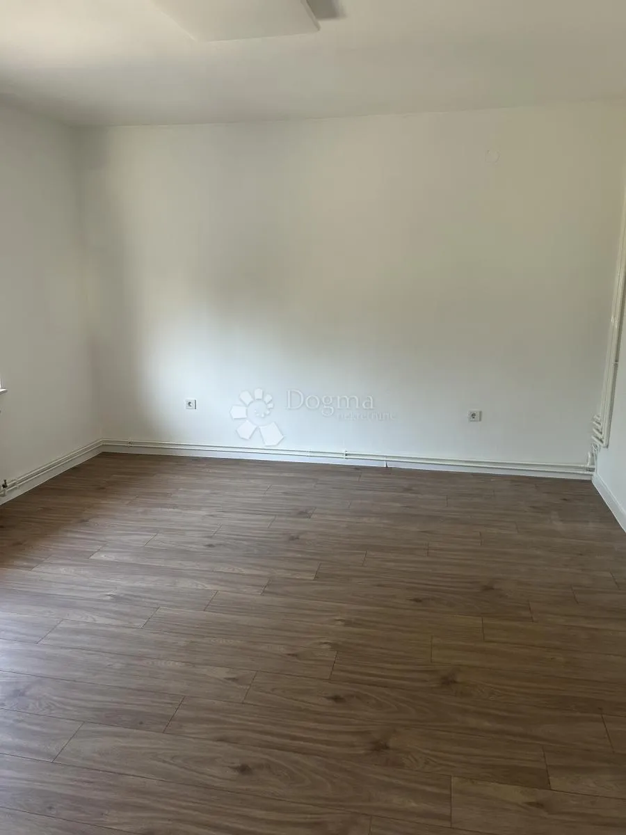 uredski prostori 100 m2 - grbci - slika 5