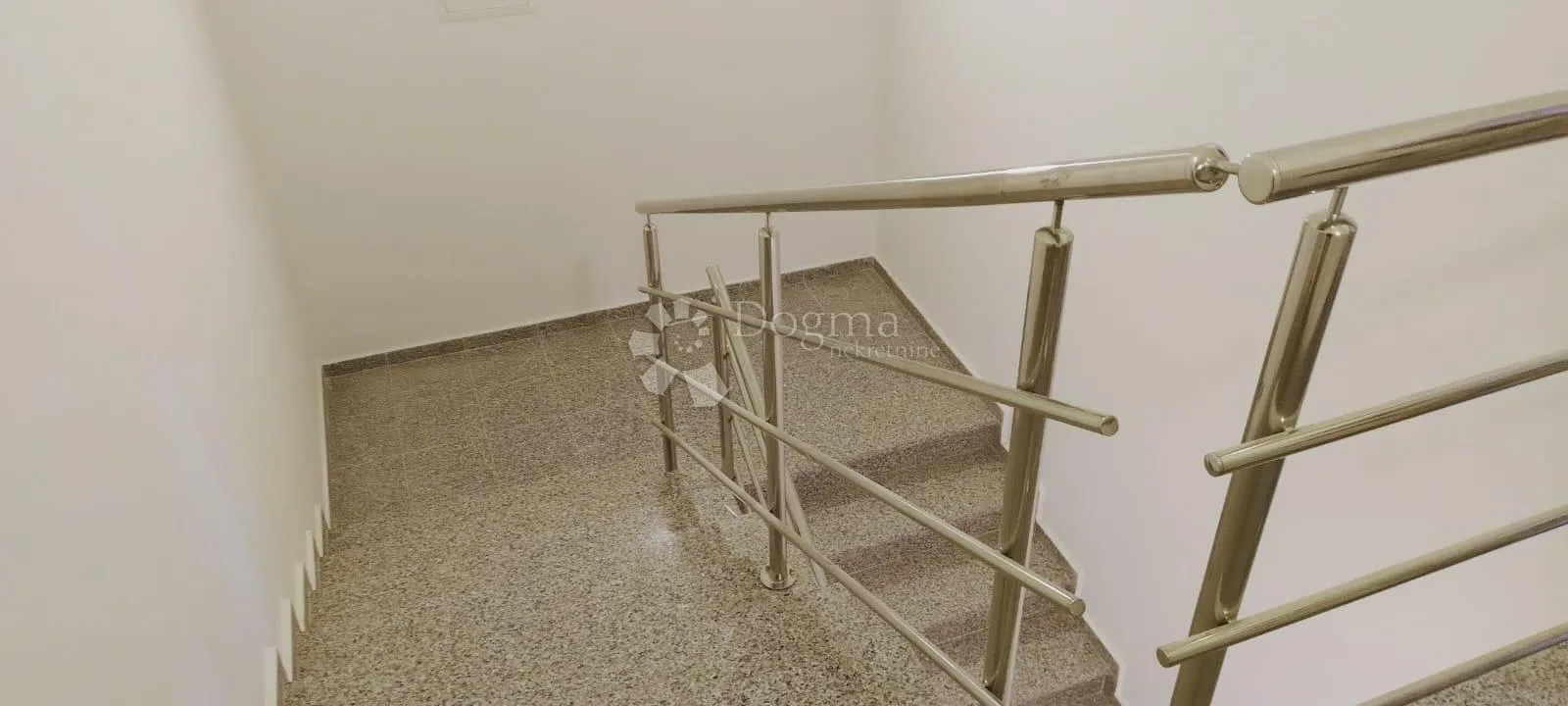 apartman s pogledom na more - malinska - slika 10