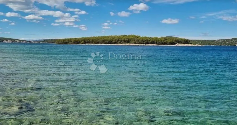 otok zmajan, poljoprivredno zemljište nadomak mora - slika 3