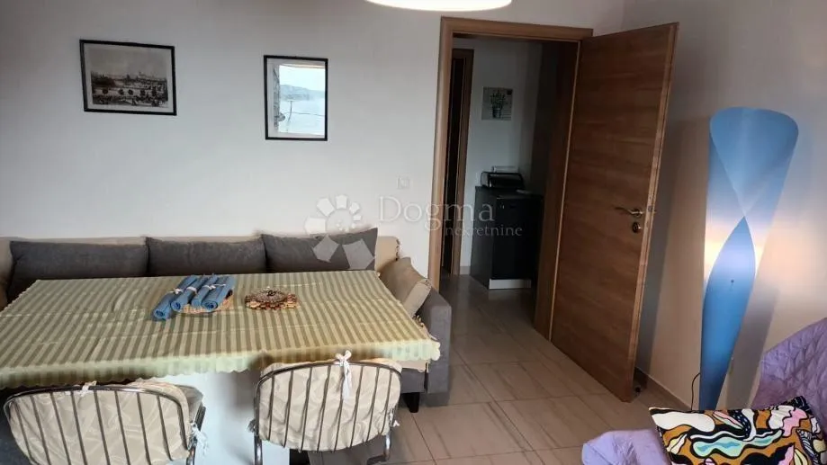 šarmantan apartman s pogledom na more - slika 3