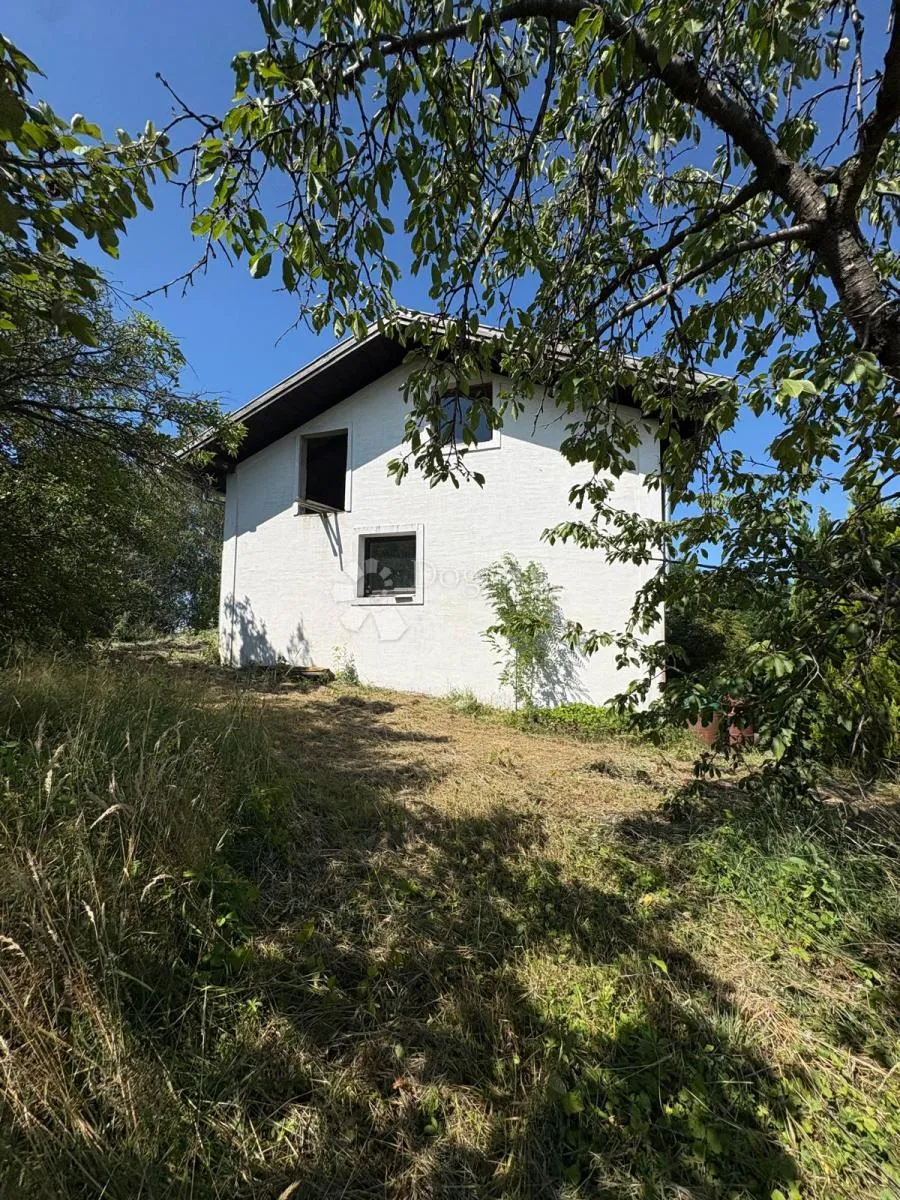 oaza mira s prostranom okućnicom - slika 4