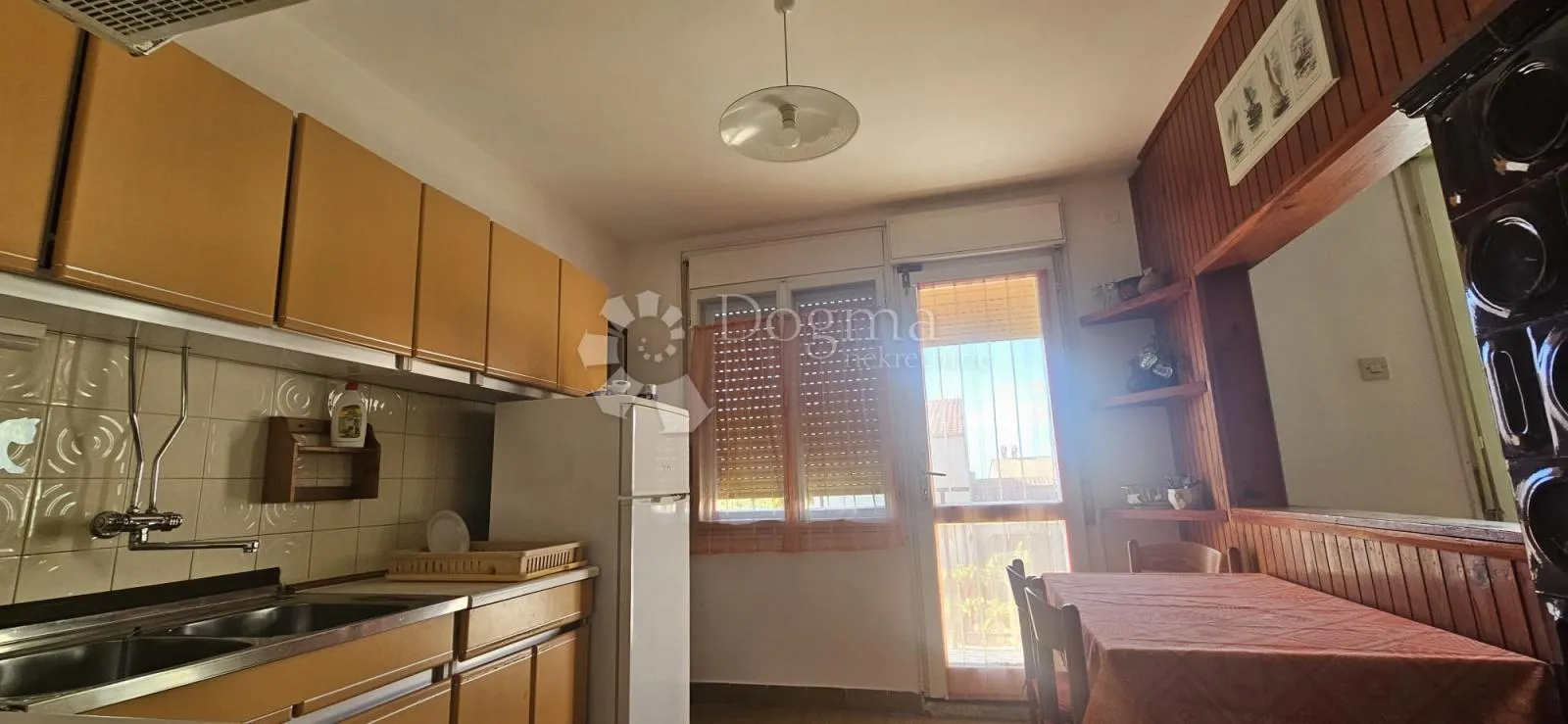 kuća sa 3 stana - slika 44