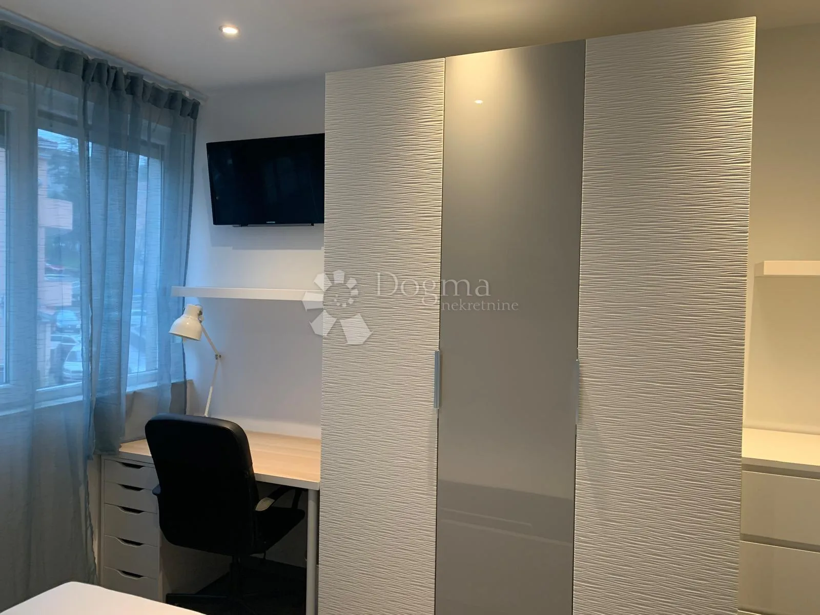 podmurvice idealan stan za stanovanje i /ili investiciju! - slika 20