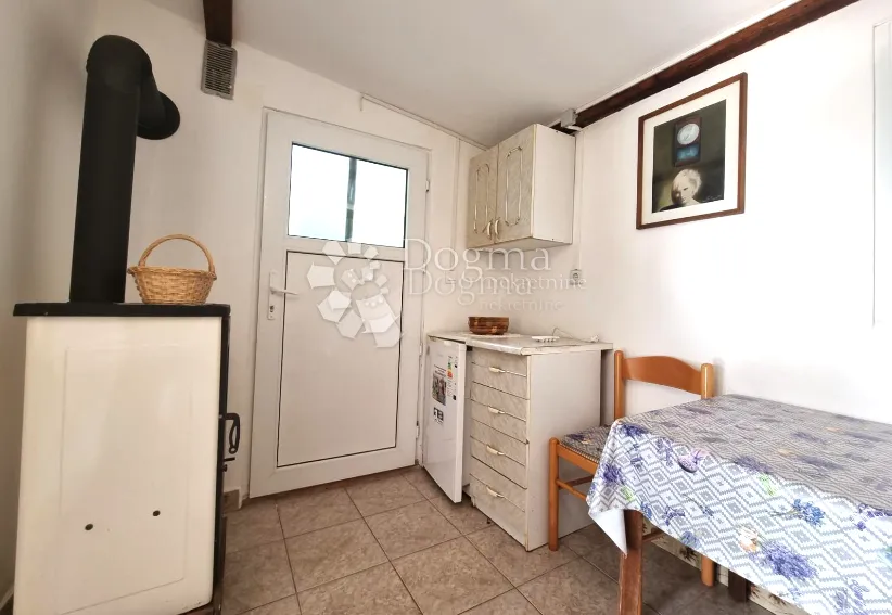 samostojeća kuća s puno potencijala - slika 4