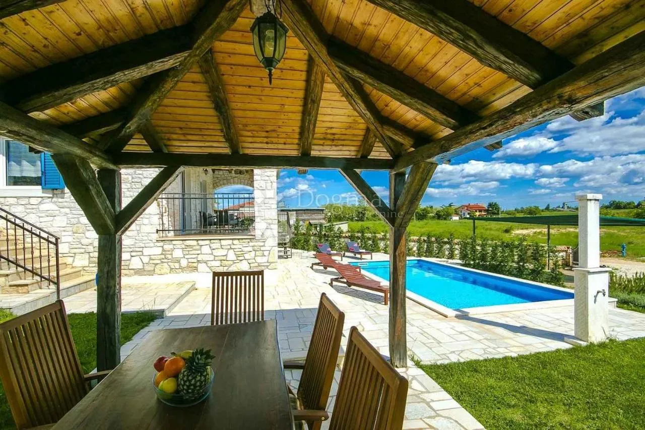 poreč, okolica, prekrasna vila sa bazenom - slika 20