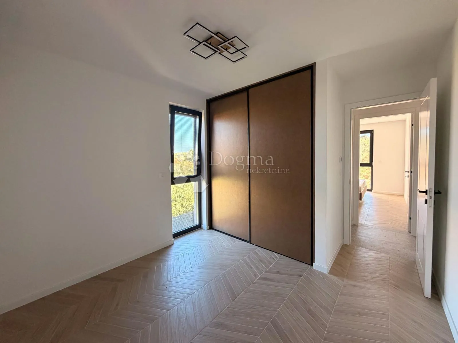 moderan stan 62,50 m² u novogradnji – 200 m od mora - slika 11