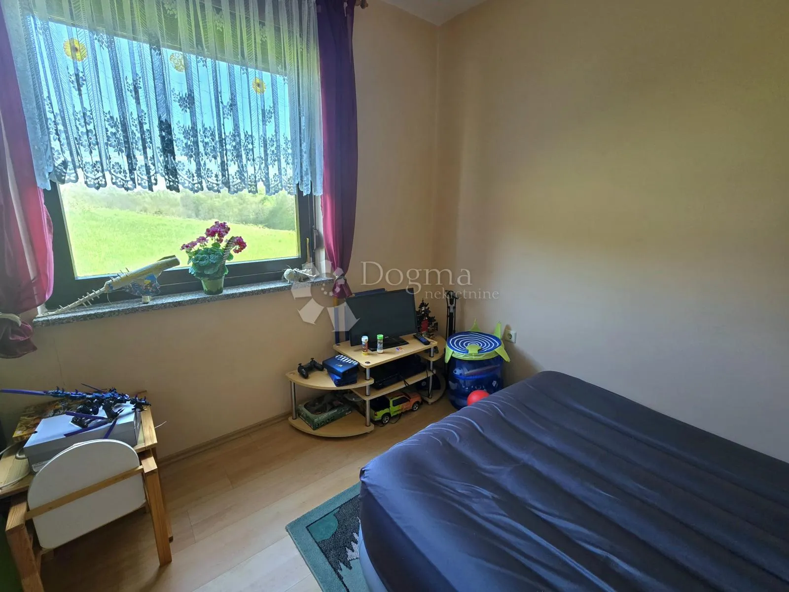 prodaja, kuća, velika jelsa, nkp 300 m2 sa okućnicom - slika 22