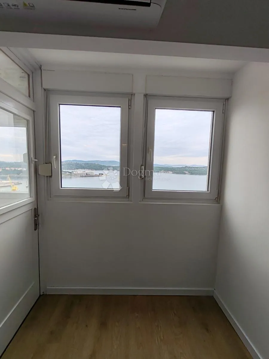 potpuno renoviran stan 62 m2 u šibeniku - baldekin - slika 8