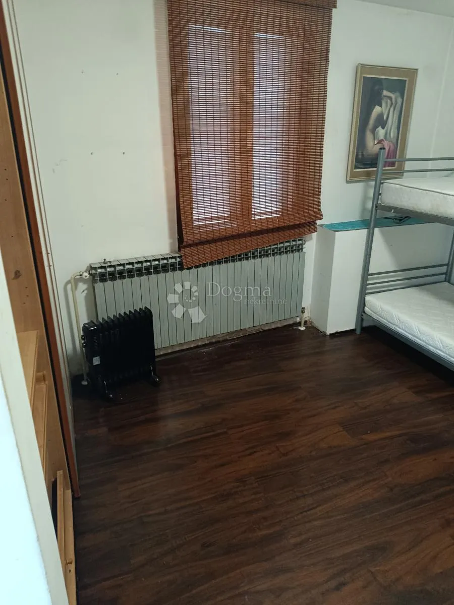 kuća s pet soba - slika 9