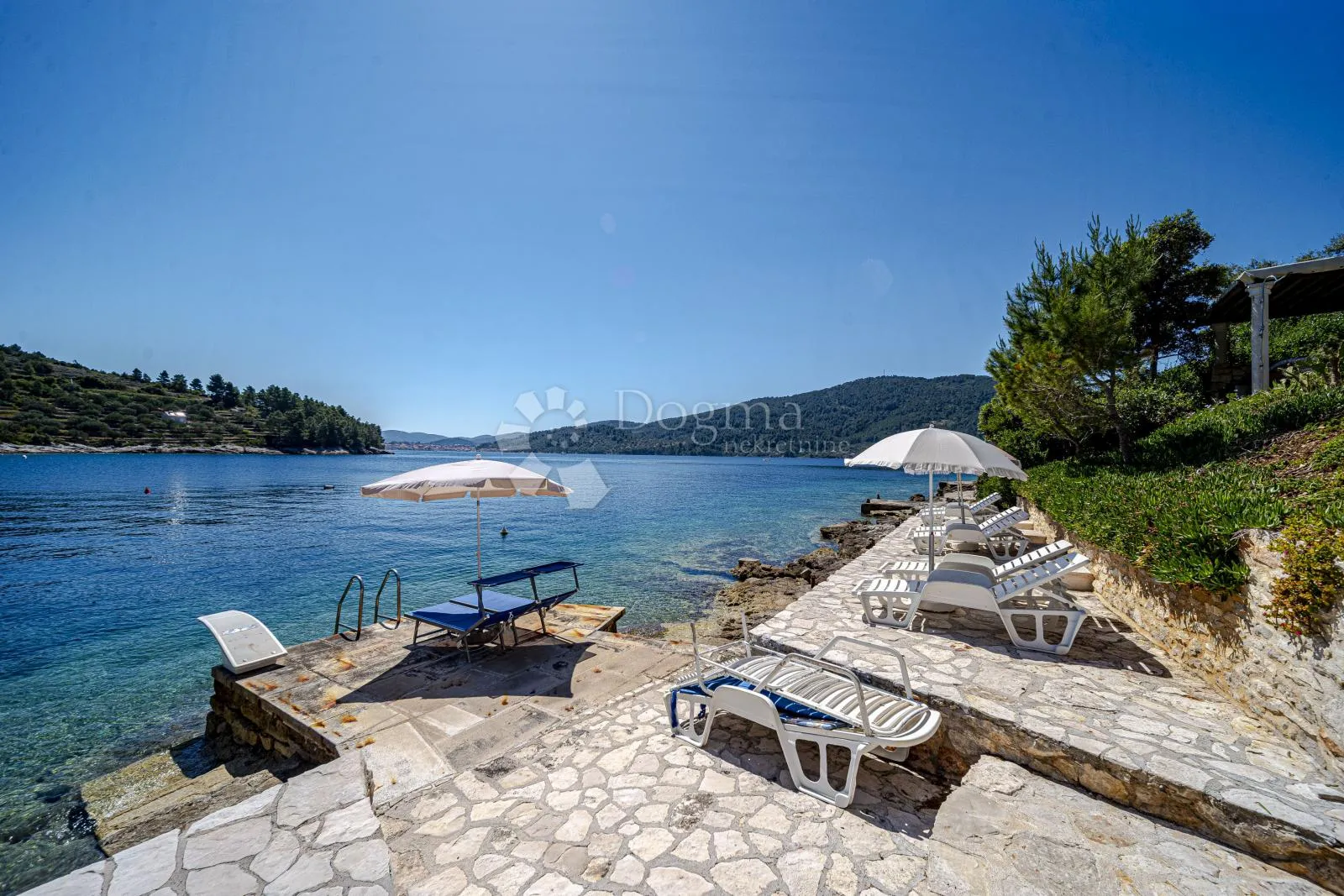 prvi red do mora: samoodrživa apartmanska vila s uhodanim poslovanjem – vela luka, korčula - slika 70