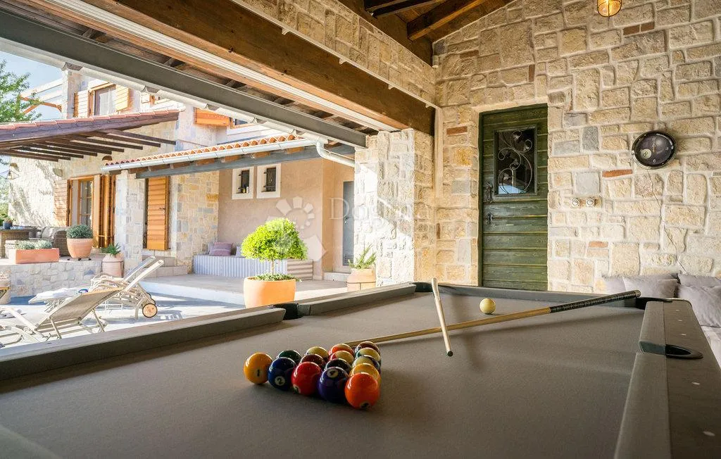 mediteranski raj u okolici šibenika - luksuzna vila na osami - slika 27