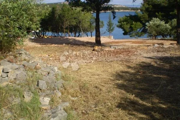hvar- građevinsko zemljište 1. red do mora, uvala pokrivenik, 850 m² - slika 12