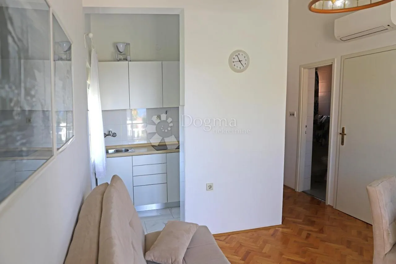 otok krk - malinska - apartmanska kuća - slika 15