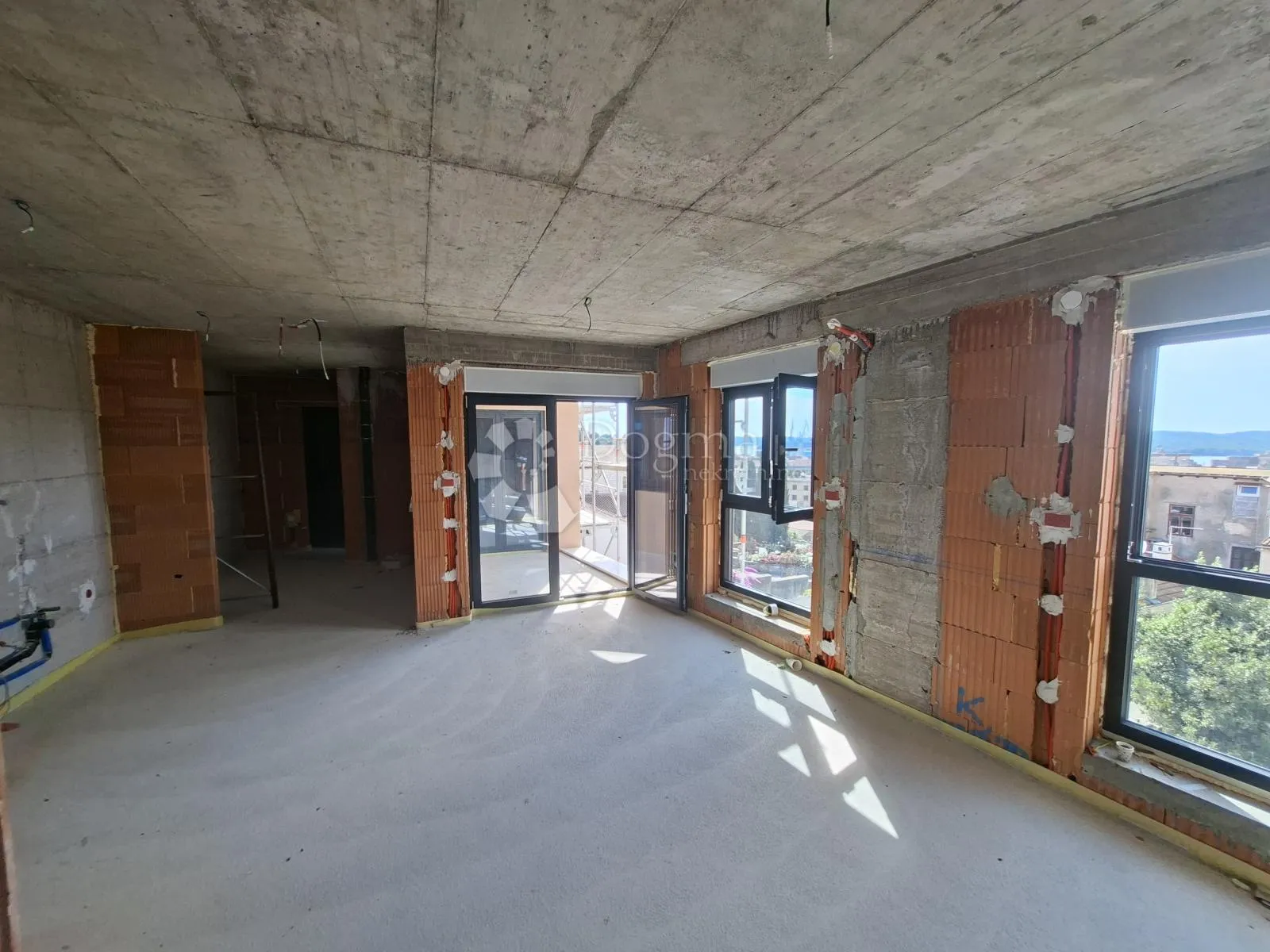 novogradnja pula centar - 61 m2, 2s+db, 2. kat a09 - slika 2