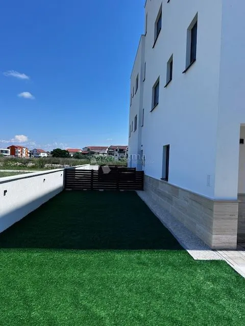 privlaka novogradnja prizemlje 90m2 - slika 24