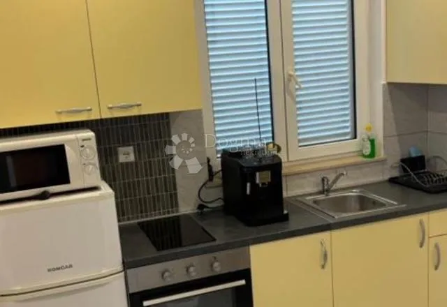 ljupka garsonjera za najam, kostrena - slika 8
