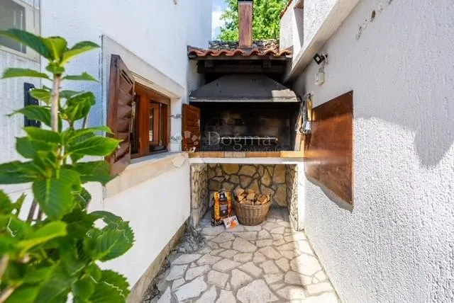 vrbnik samostojeća kuća idealna kako za život tako i za investiciju - slika 8