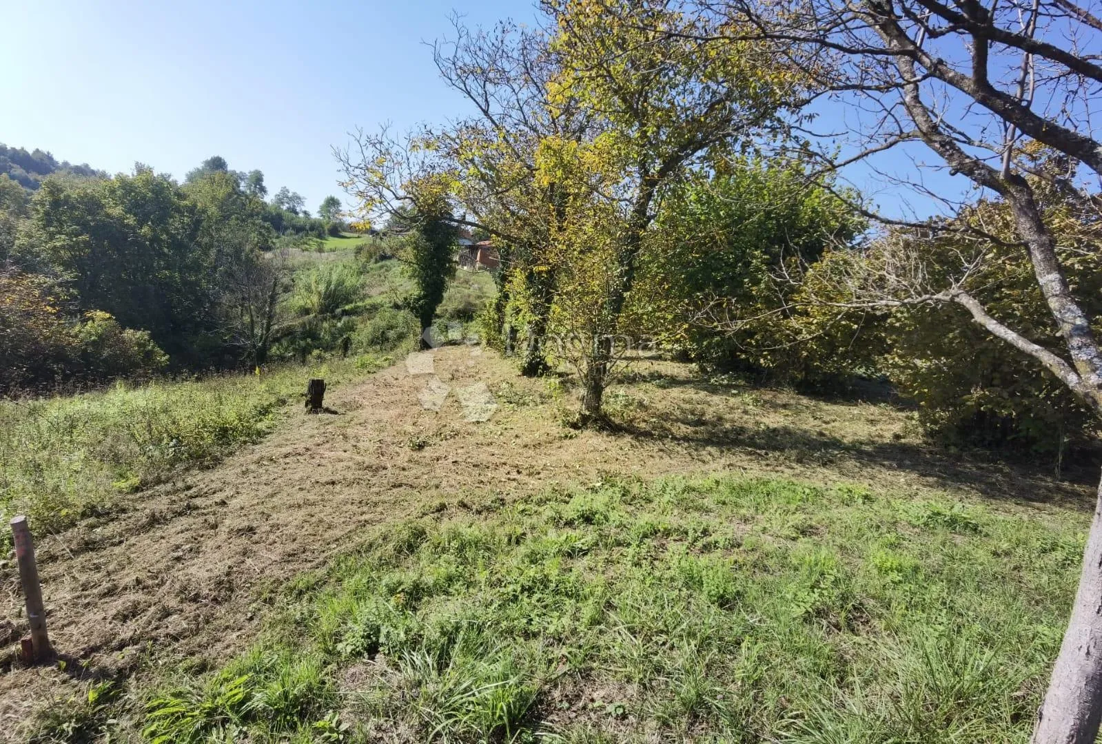 građevinsko zemljište 678m² - slika 2