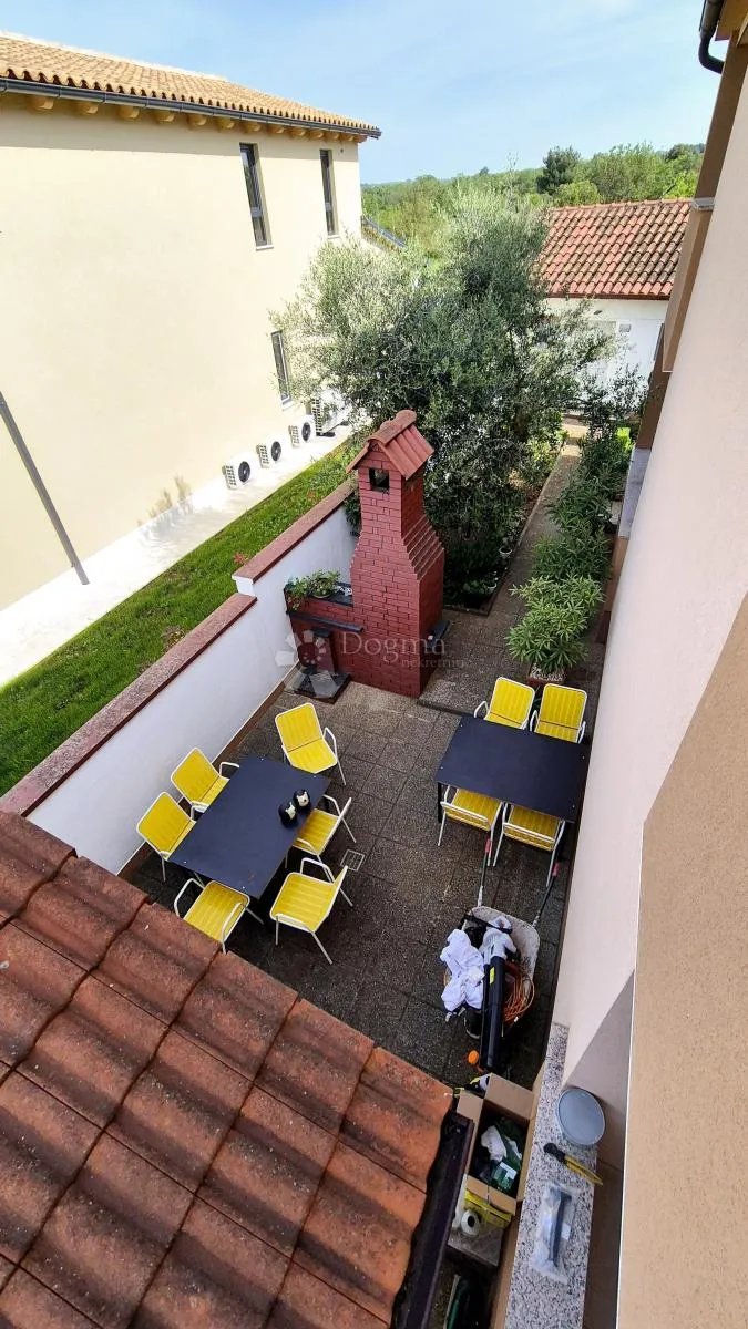 kuća s 4 apartmana + garaža ! blizina fažane ! - slika 5