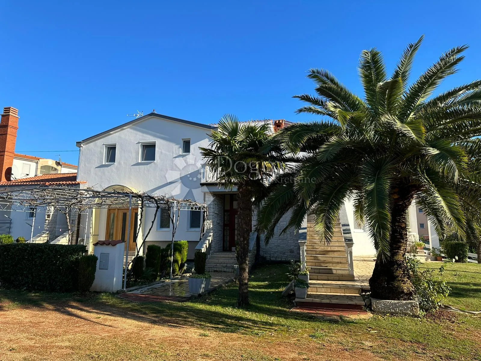 apartmanska kuća na 50 metara do mora - slika 5