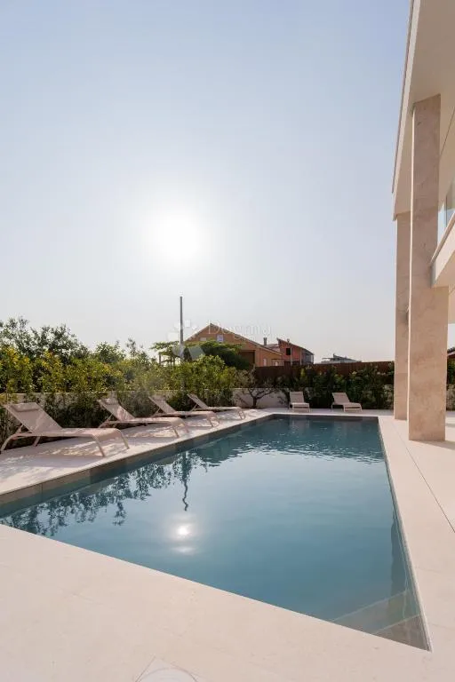 turanj - villa s bazenom, spremna za useljenje - 350m od mora - slika 8