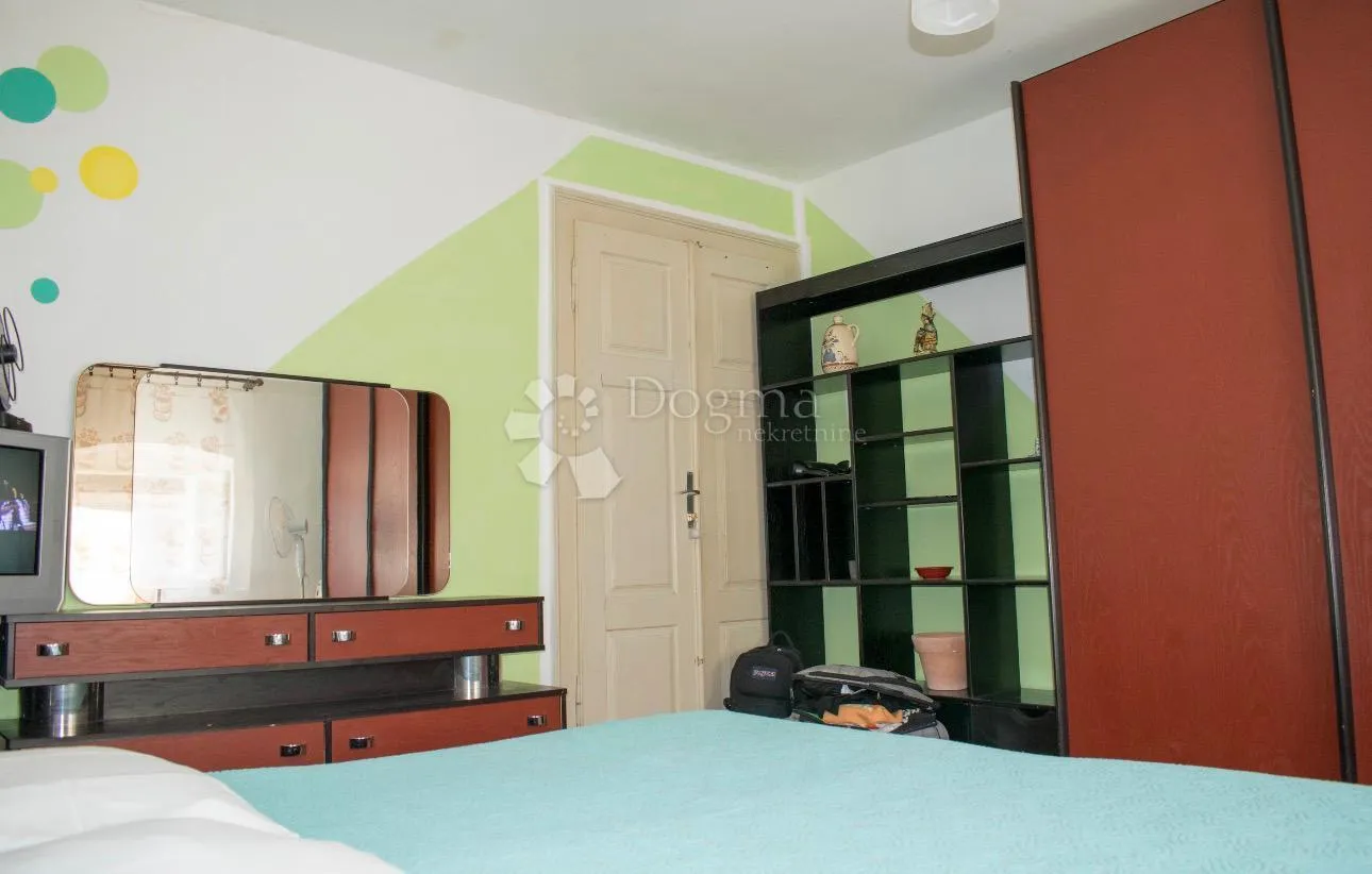 poreč-stan u centru grada 58 m² - slika 2