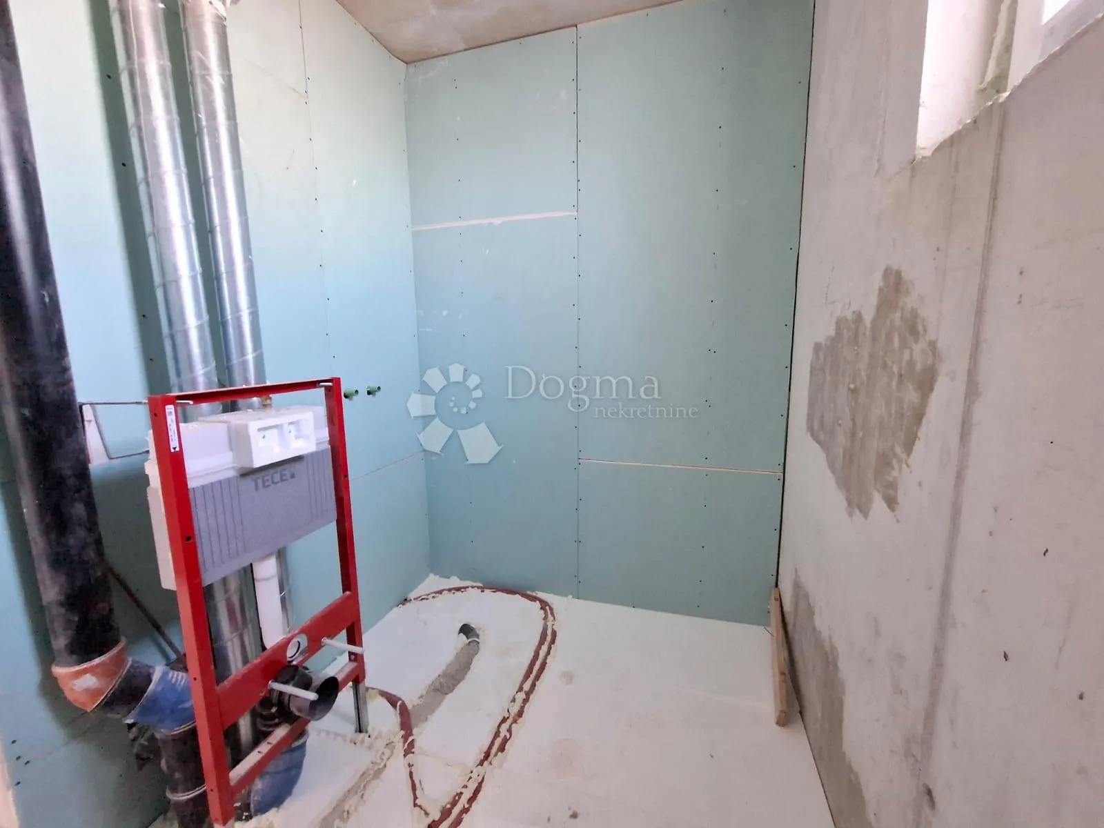 stan na 2..katu sa 3ss+db 800m od mora - slika 7