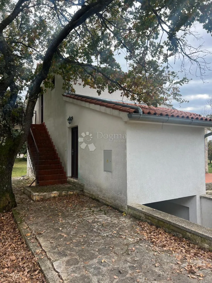 kuća i prostrano zemljište 11.090 m2 - slika 14