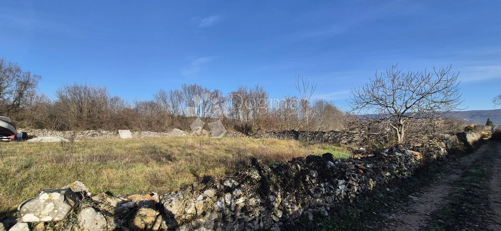 građevinsko zemljište sa građevinskom dozvolom 3 km od mora - slika 7