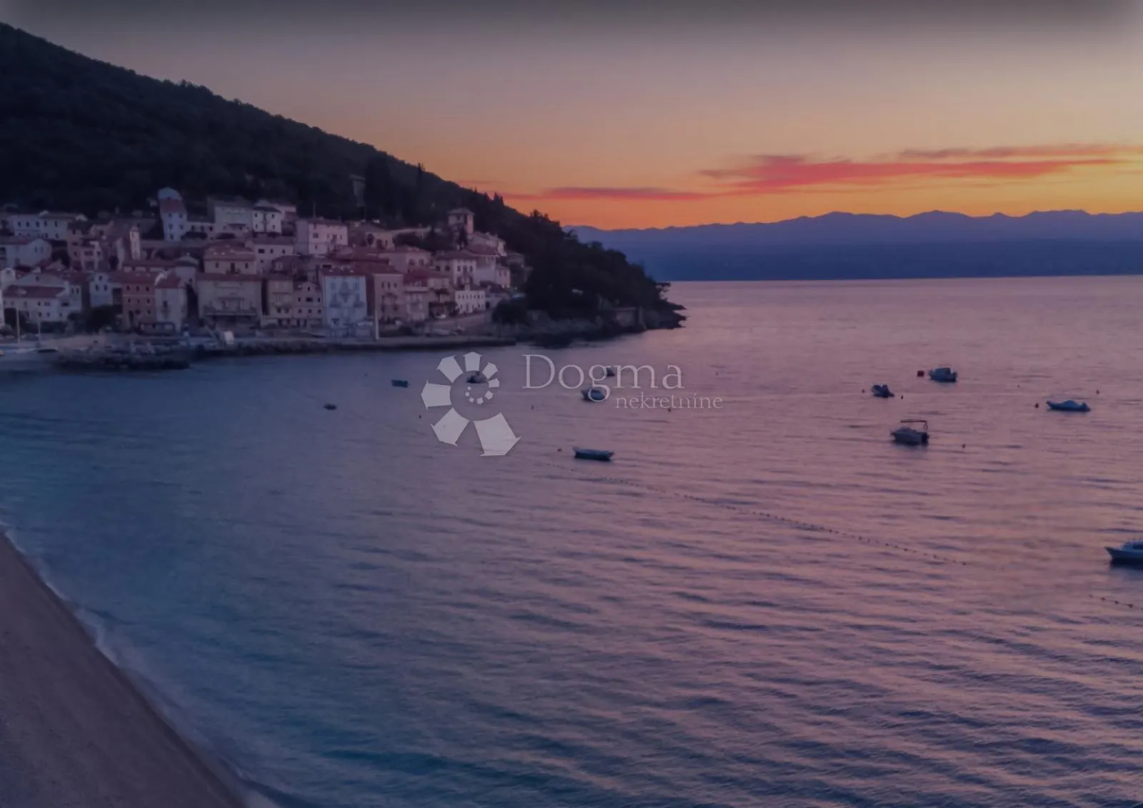 mošćenička draga - stan u novijoj zgradi - slika 23