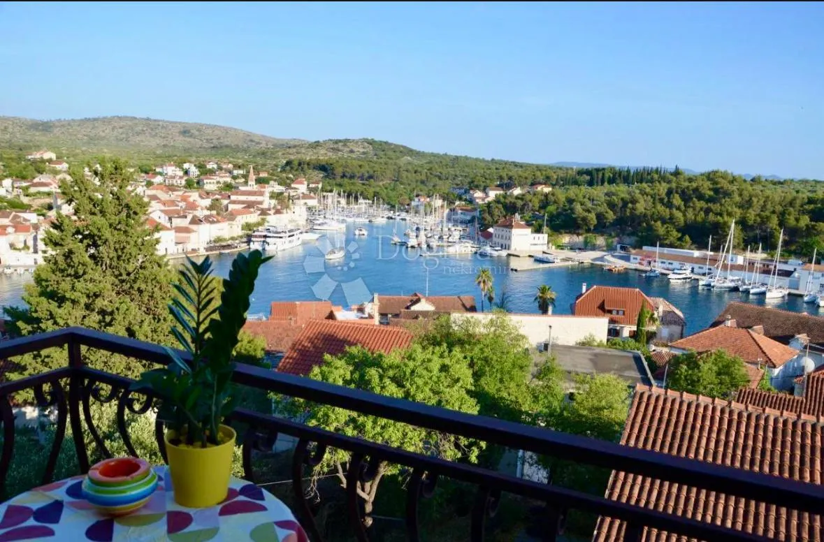 apartmanska kuća milna - slika 7