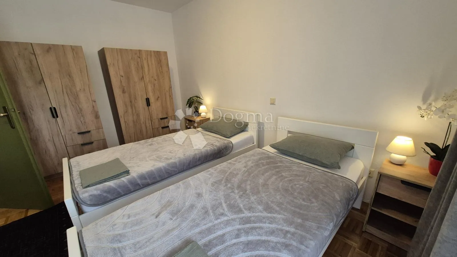 2 stana jedna investicija samo 500 m od mora - slika 37