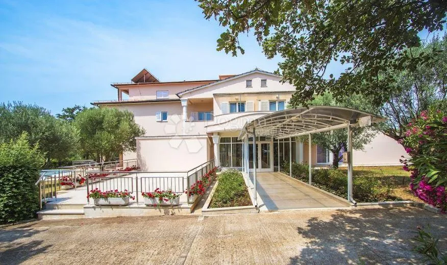 hotel, 17 soba, duga uvala - slika 4