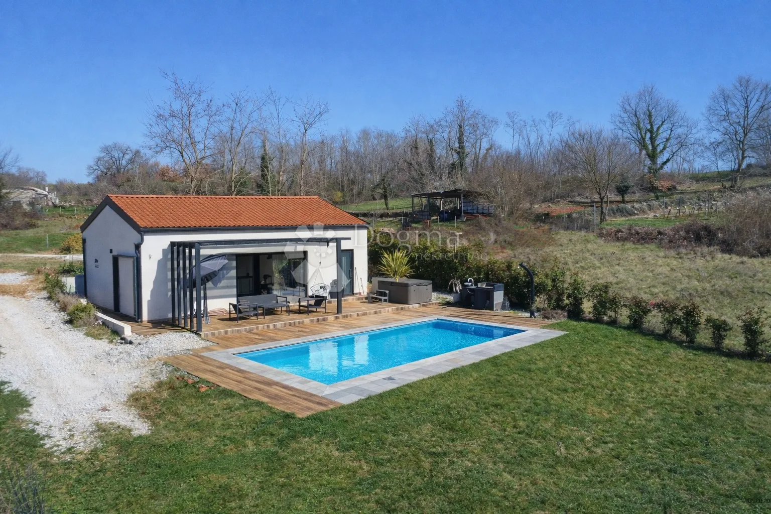 moderna prizemnica s bazenom i jacuzzijem na parceli od 944 m² – mirna lokacija u okolici višnjana - slika 5