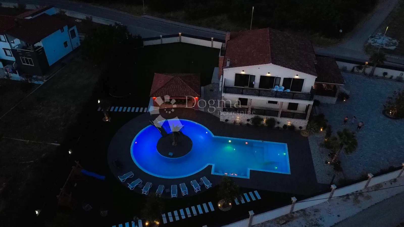 hacienda s najvećim privatnim bazenom u okolici - slika 29