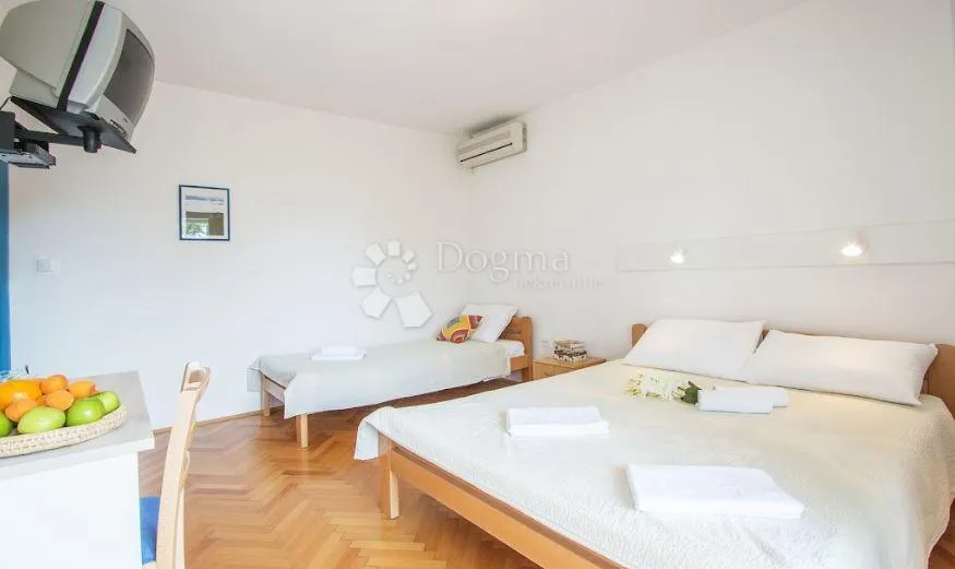 hotel, 17 soba, duga uvala - slika 12