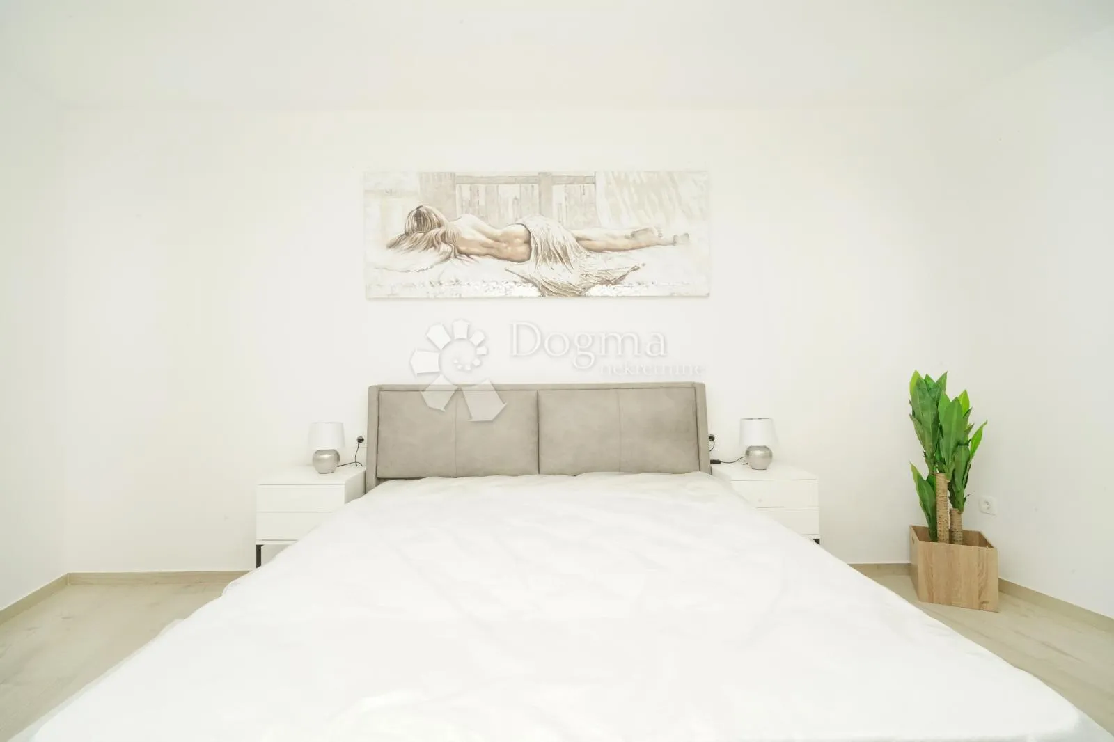 moderna kuća s 2 apartmana- kaštelir - slika 17