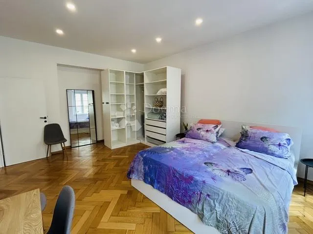 renoviran gospodski stan od 107m2 - slika 12