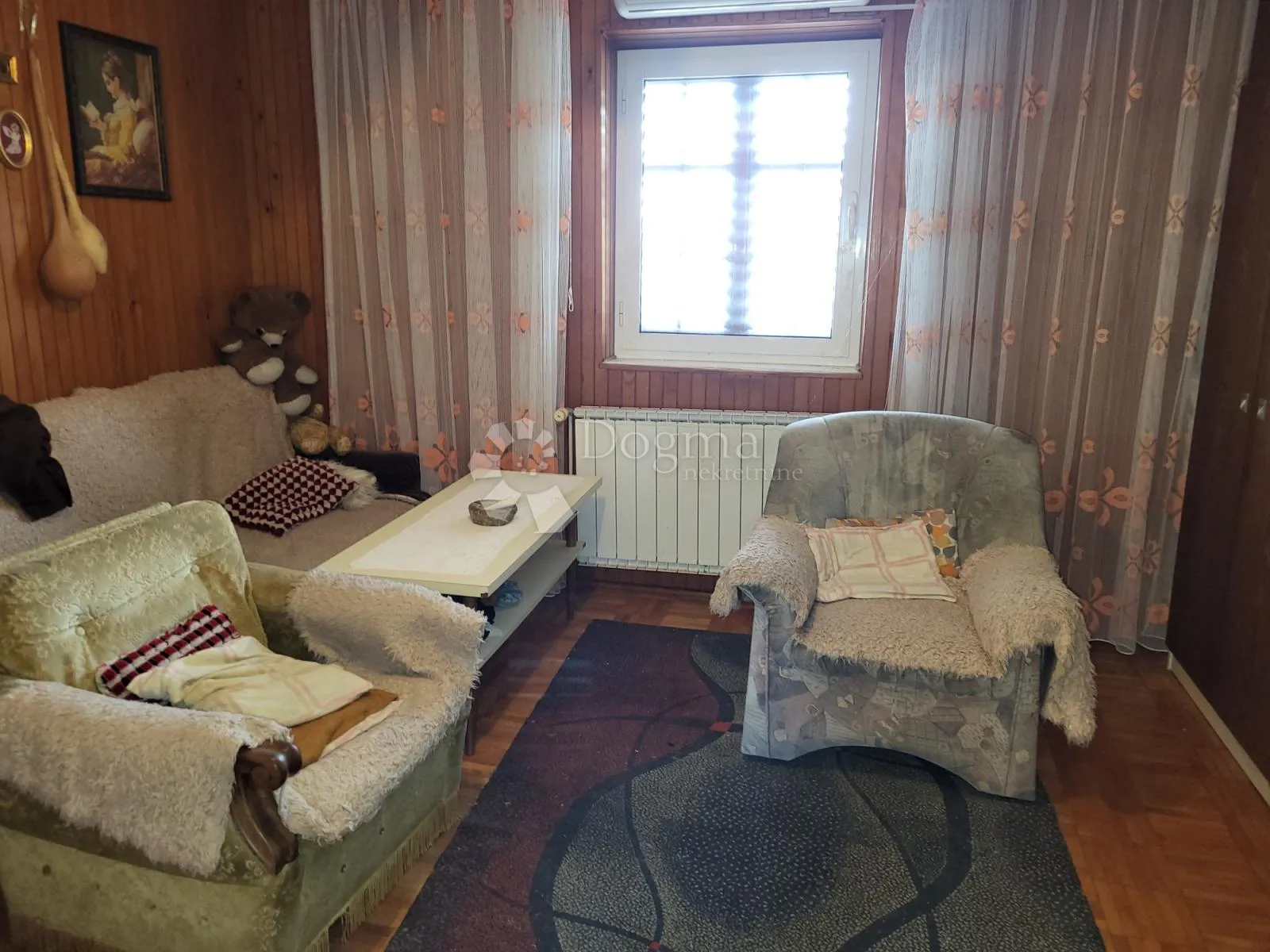 etaža sa garažom i dvorištem blizu mora - slika 4