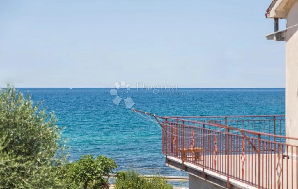 umag okolica, kamena kuća 2 red mora - slika 2