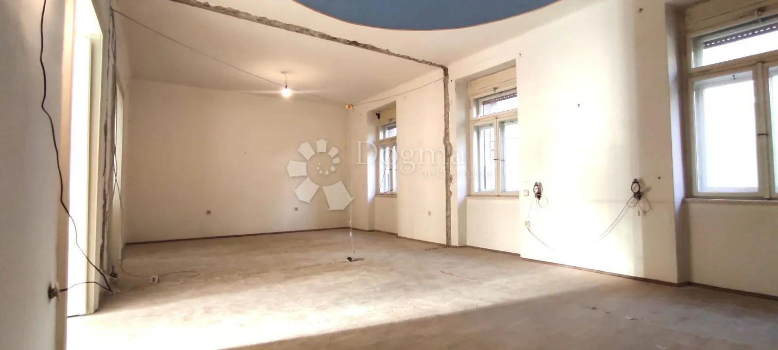 belveder – 3s+db s velikim dnevnim prostorom (32 m²), balkon, projekt adaptacije i nova pvc stolarija uključena - slika 17