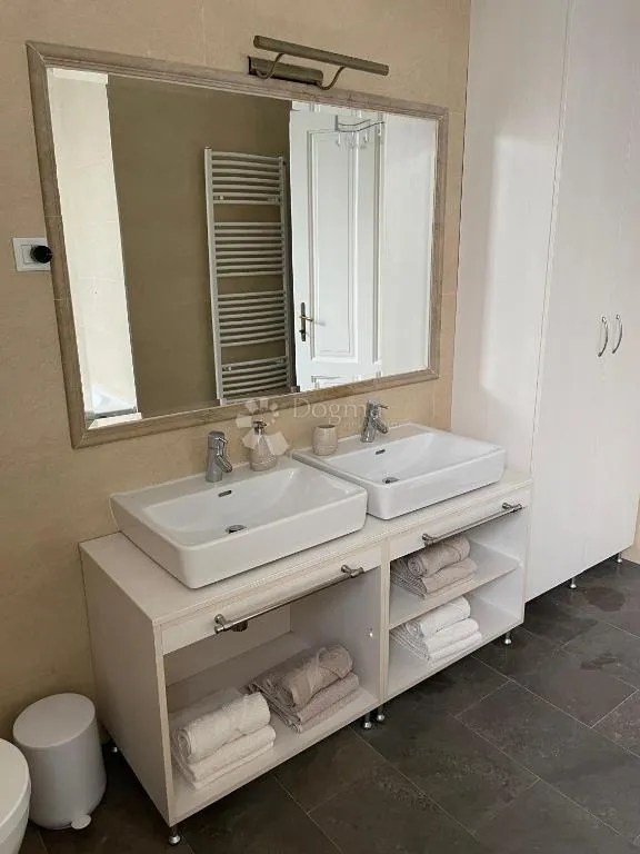luksuzni stan s panoramskom terasom u srcu opatija – 200 m² - slika 13