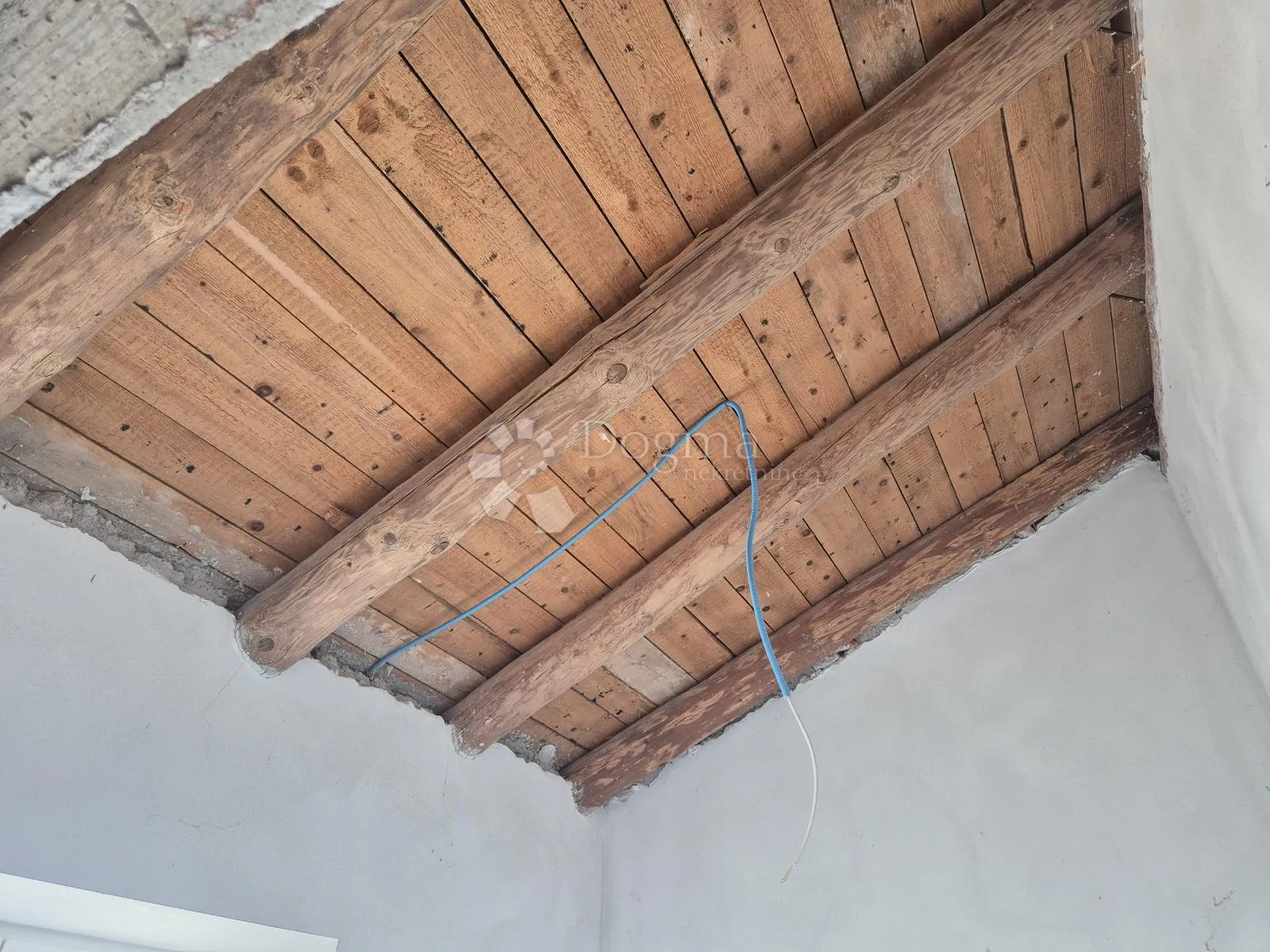ekskluzivno u našoj agenciji – kuća u centru bala, istra - slika 7