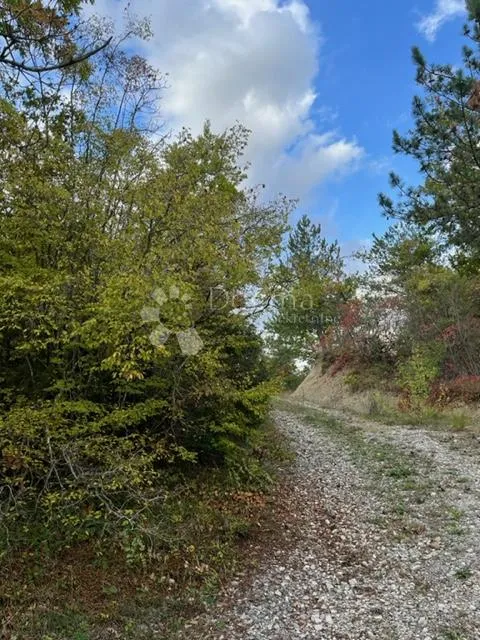 jedinstveno zemljište s projektom na boljunštini - slika 2