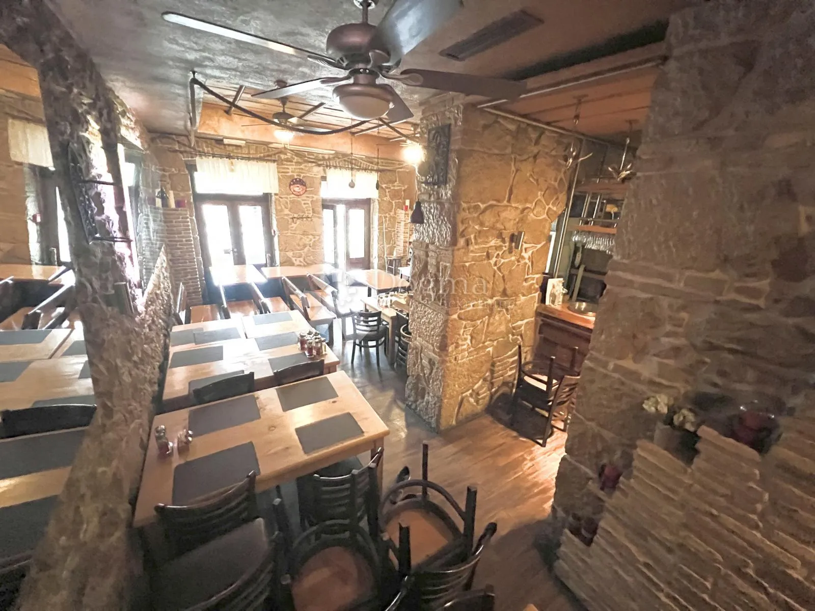 uhodan posao u centru crikvenice - slika 2
